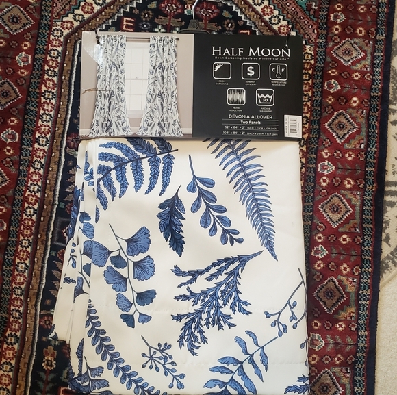 HALF MOON DEVONIA ALLOVER TWO PANELS. ROOM DARK. CURTAINS NOISE REDUC. 52X84 NWT - Picture 2 of 10